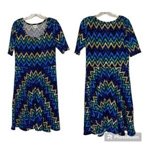 LulaRoe Blue Tan Green Nicole Chevron Short Sleeve Stretch Knit Skater Dress L